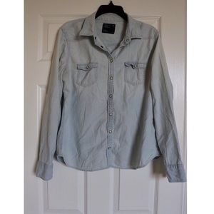 American Eagle Denim Button Down